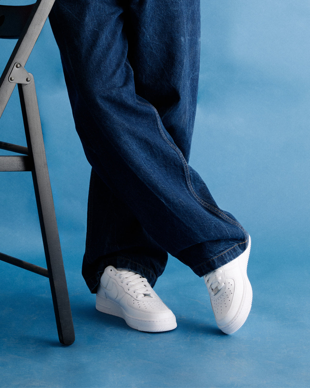 Comment laver des lacets blancs ? À la main, en machine, et ce qui les jaunit